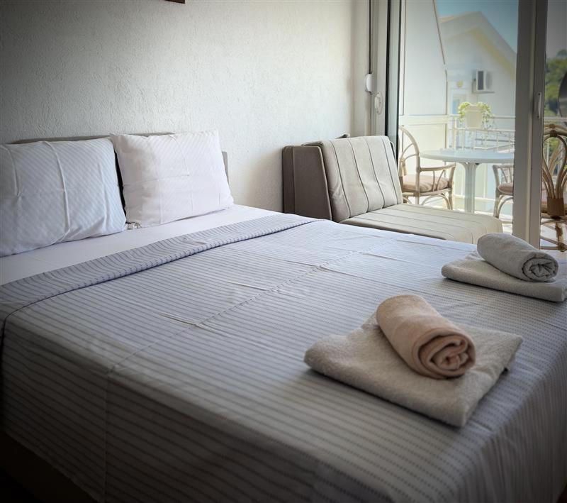 Apartmani Neda Bane Petrovac na moru Exterior foto