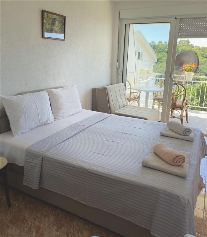 Apartmani Neda Bane Petrovac na moru Exterior foto