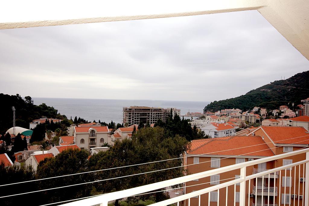 Apartmani Neda Bane Petrovac na moru Exterior foto