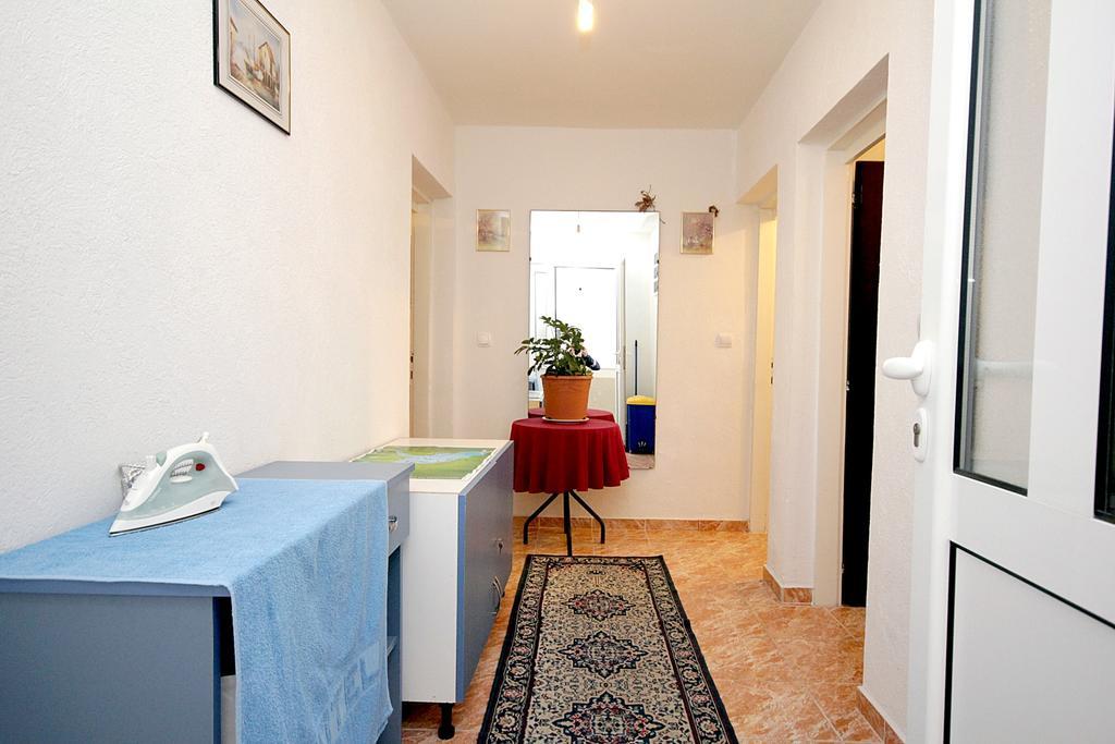 Apartmani Neda Bane Petrovac na moru Exterior foto
