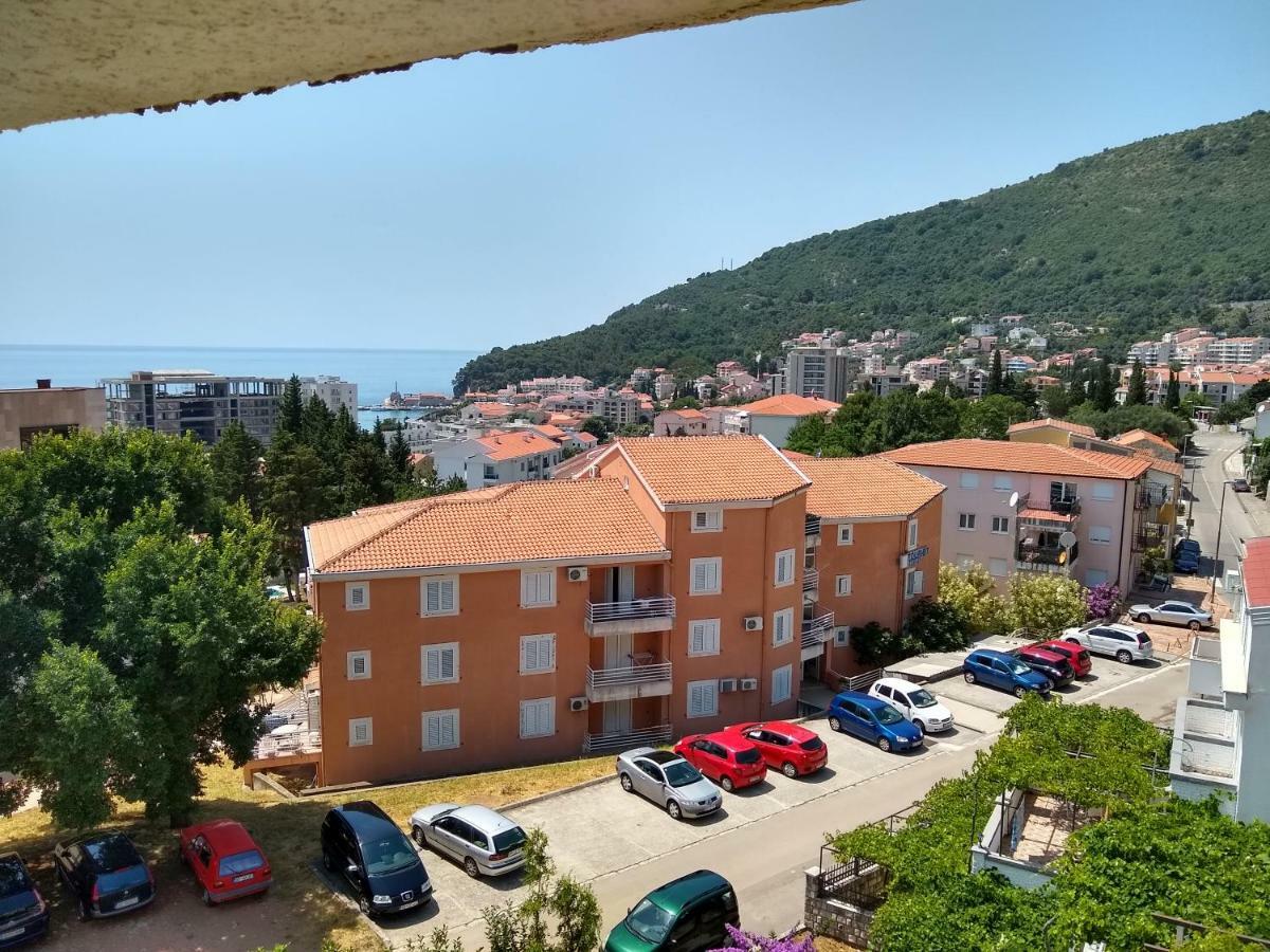 Apartmani Neda Bane Petrovac na moru Exterior foto